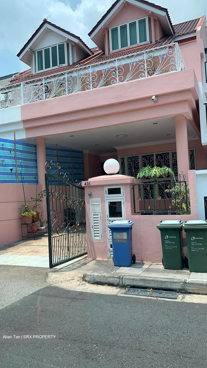 Sennett Estate (D13), Terrace #447412211